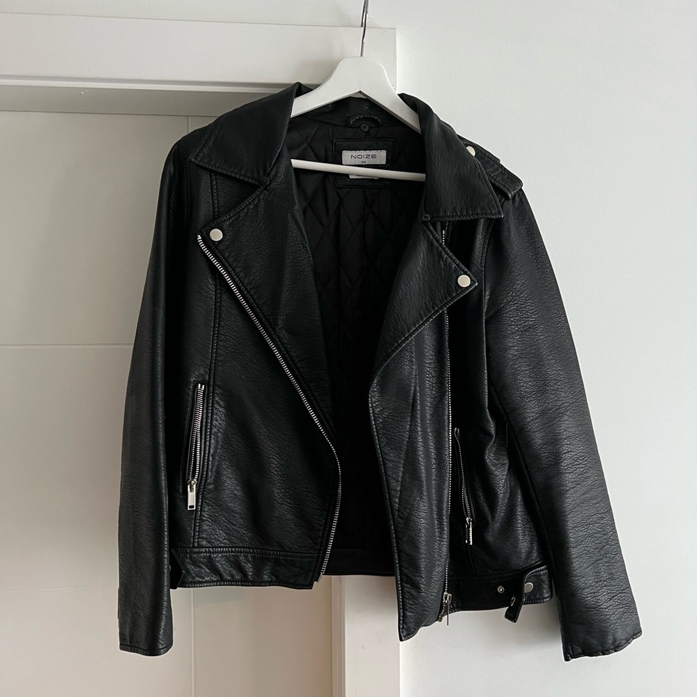 Noize vegan leather jacket detachable removable faux fur collar